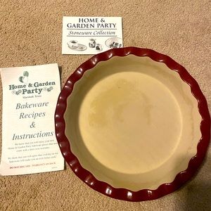 HOME & GARDEN PARTY STONEWARE BURGUNDY 9" PIE PLATE DEEP DISH BAKEWARE